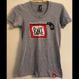 Johnny Cupcakes Bake Gun Shirt 👚🧁